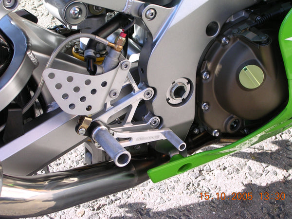 05-0110B Kawasaki ZX6/ZX9/ZZR600 Rearset