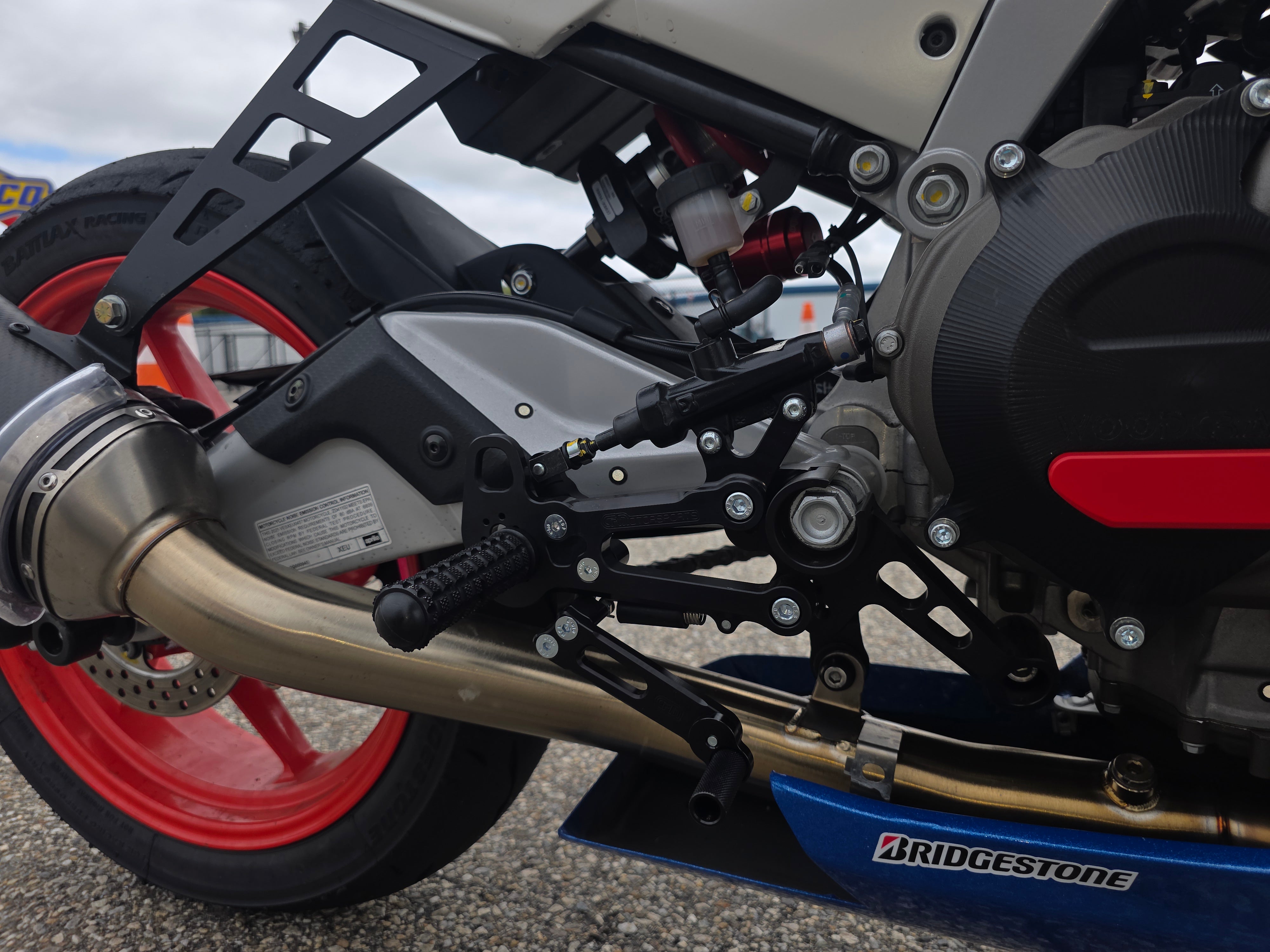 05-0761_OnBike.jpg?v=