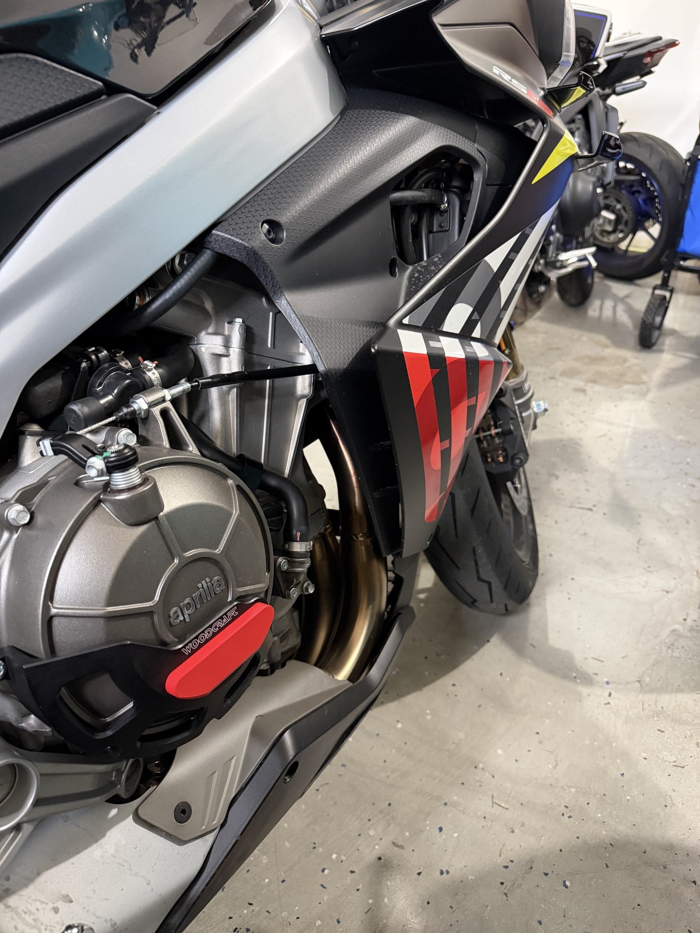 60-760RC_OnBike_1440x.jpg?v=