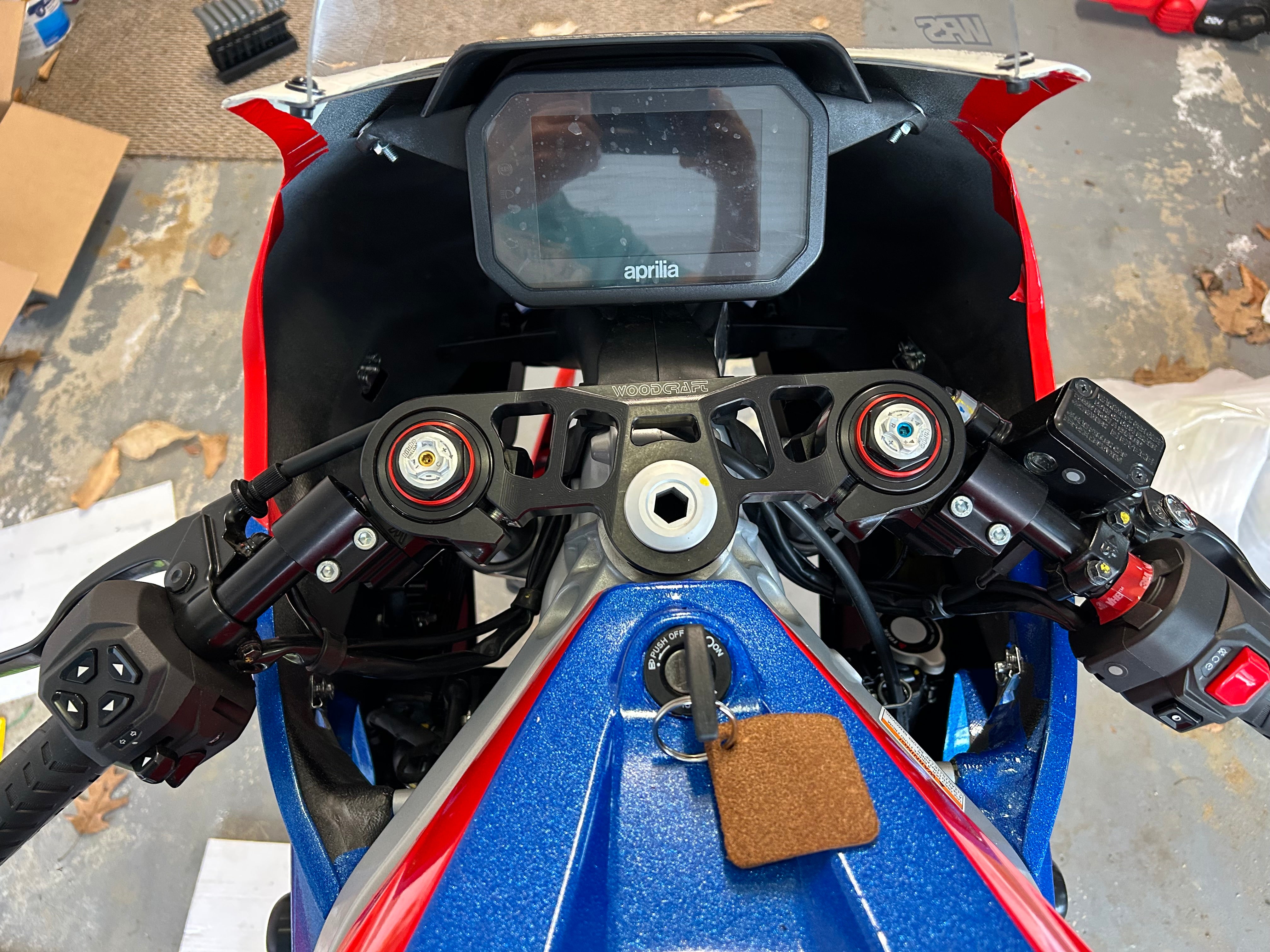 aprilia rs457 フェンダーレスキット Graves-Aprilia-RS457-Fender-
