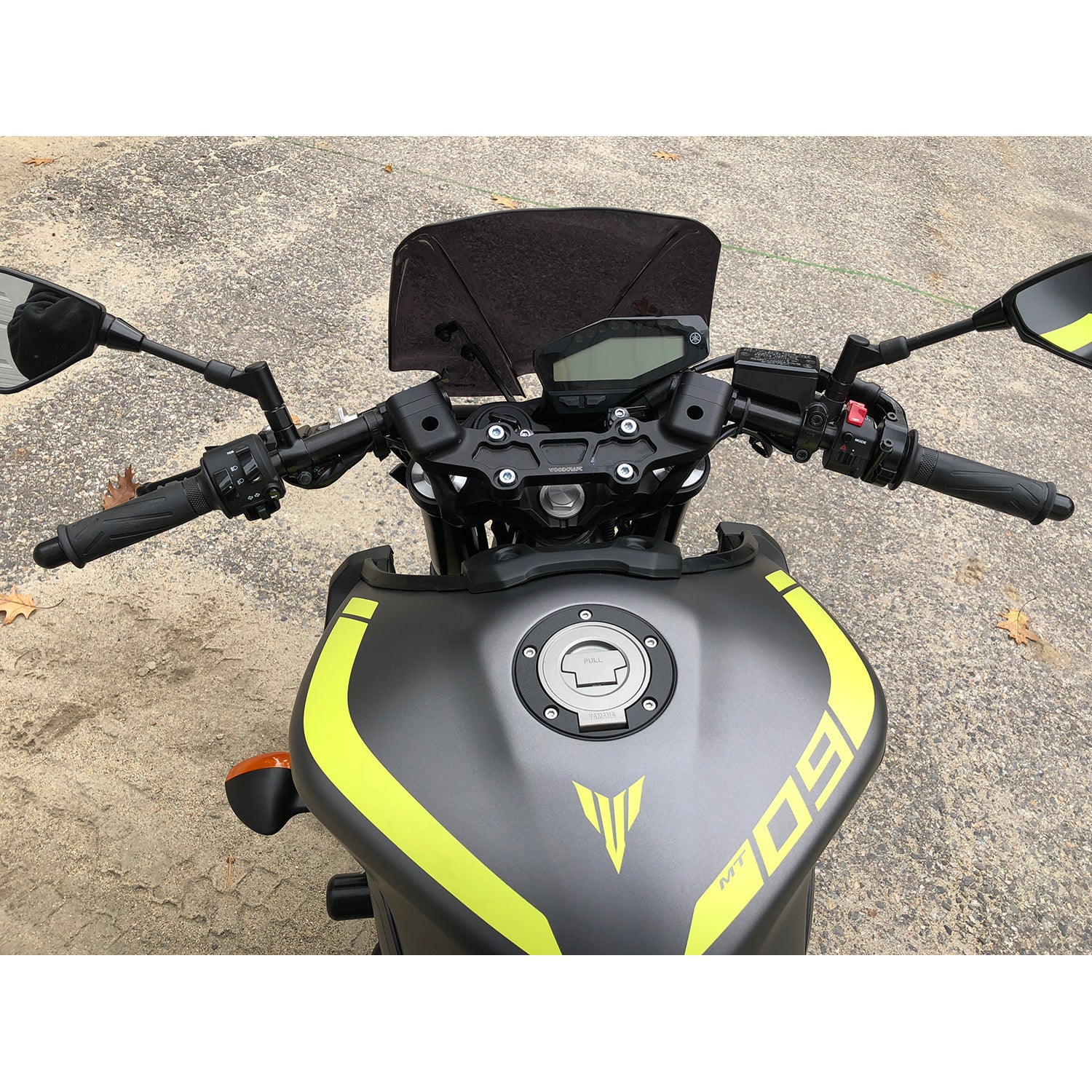 Poignet Moto 22mm 7/8'' Poignu00e9es De Guidon Pour MT09 2014 MT09 2014 MT09 2015 MT09 2016 MT09 2017 MT09 2018 MT09 2019 MT09 2020 MT09 2021(Bleu Toce Exhaust Poignet Moto 22mm 7/8'' Poignu00e9es De Guidon Pour MT09 2014 MT09 2014 MT09 2015 MT09 2016 MT09 2017 MT09 2018 MT09 2019 MT09 2020 MT09 2021(Bleu Toce Exhaust