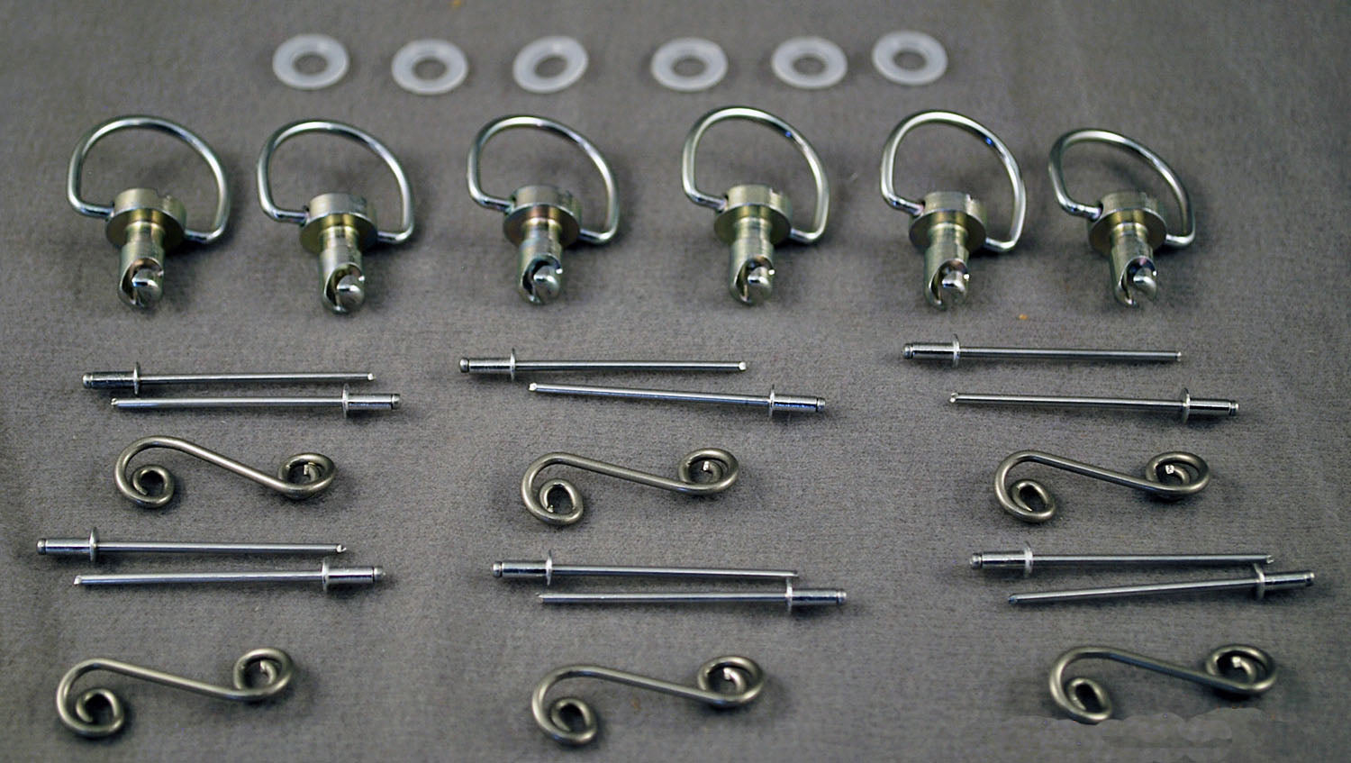 Dzus Type Fasteners 81 11 200 16 | DZUS® Lion Quarter Turn Stud,